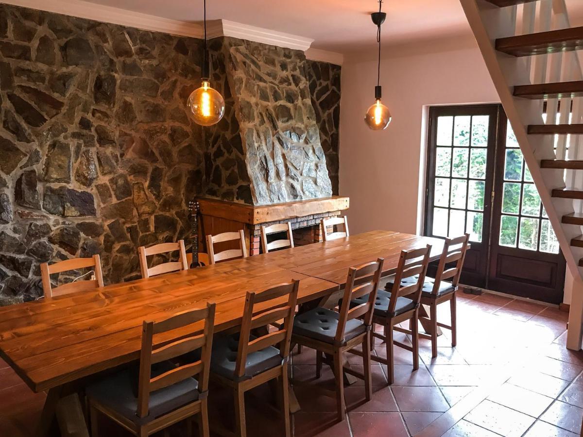 The Far End Surf House - Surf & Yoga Holidays โลรินญา ภายนอก รูปภาพ
