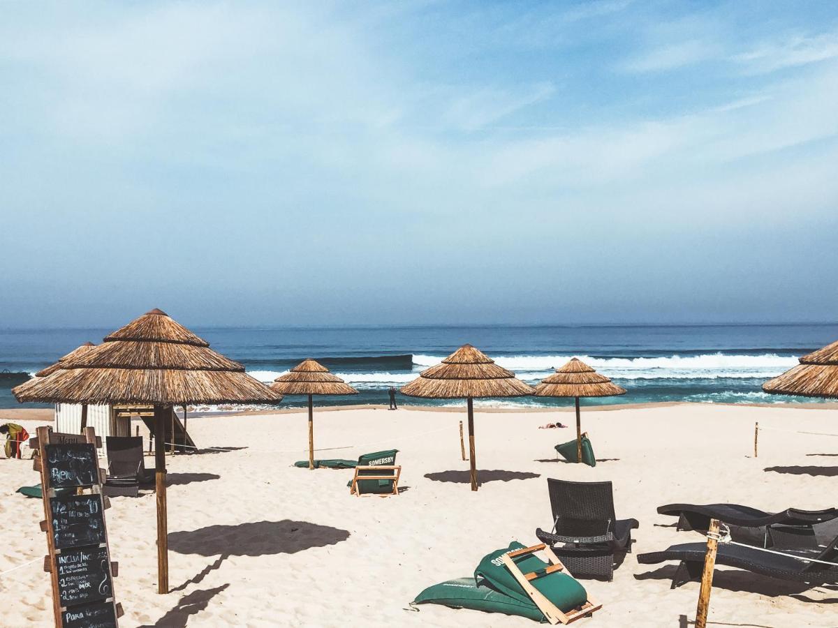 The Far End Surf House - Surf & Yoga Holidays โลรินญา ภายนอก รูปภาพ